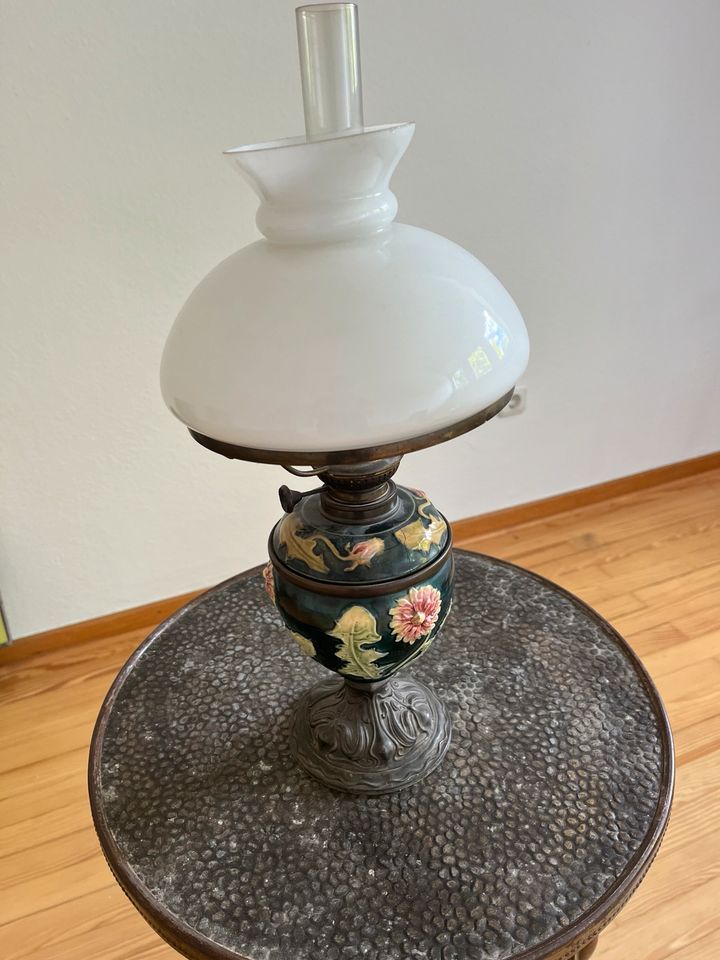 Antike Keramik Petroleumlampe in Herne