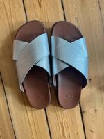 Schlappen von Ugg silber Berlin - Charlottenburg Vorschau