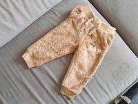 GAP Hose kinder baby Gr. 86/92 beige 18-24 Monaten München - Untergiesing-Harlaching Vorschau