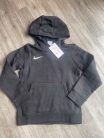 Neu! Hoody Sweatshirt von Nike unisex schwarz Gr. 128/134 Bayern - Hof (Saale) Vorschau