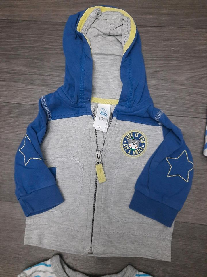 Babykleidung, Jacken/ Wickeljacke Größe 50-68 H&M in Lunestedt