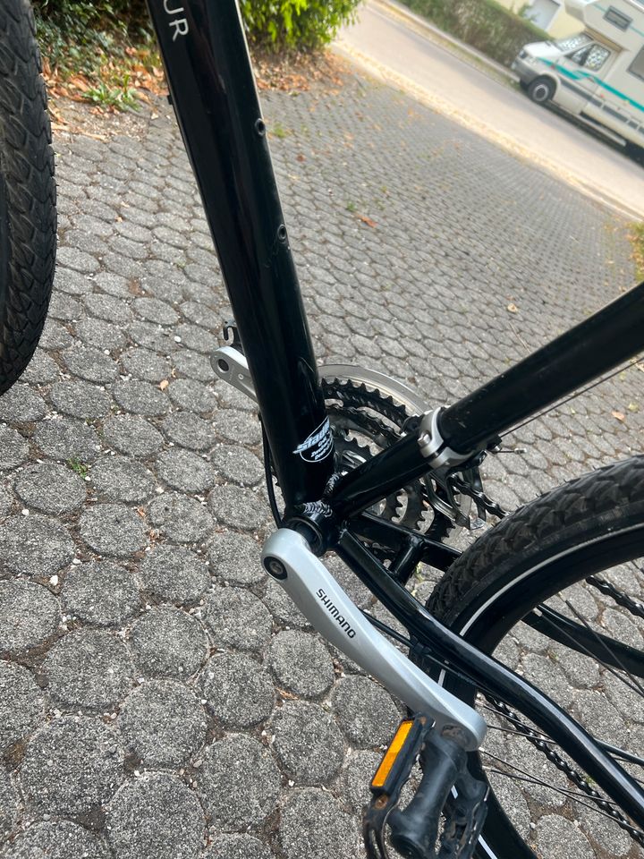 Fahrrad 28 Zoll Bike Manufaktur Fahrradcomputer Reifen unplattbar in München