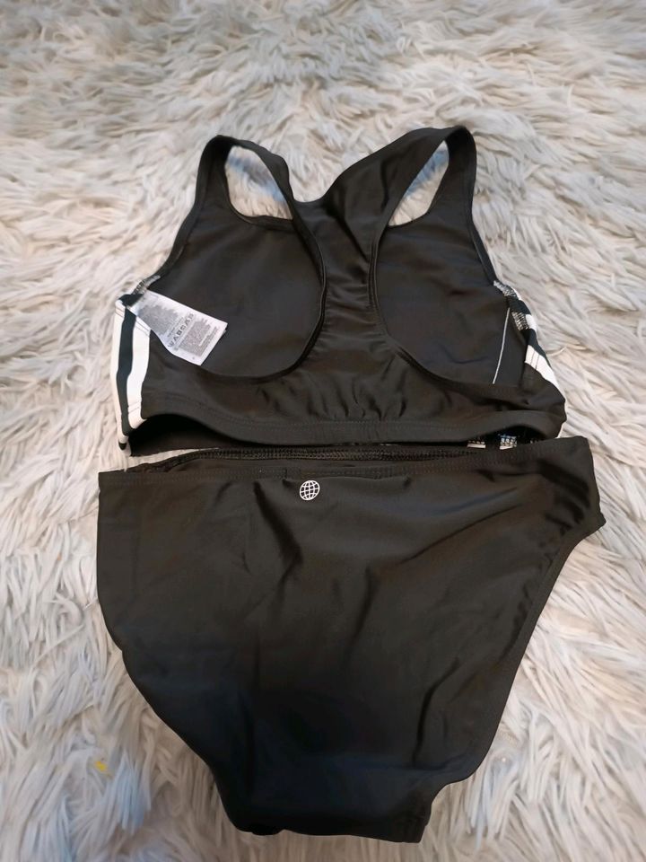 Adidas Mädchen Sport  Schwimmanzug Badeanzug Bikini  146 164 neu in Eisenach