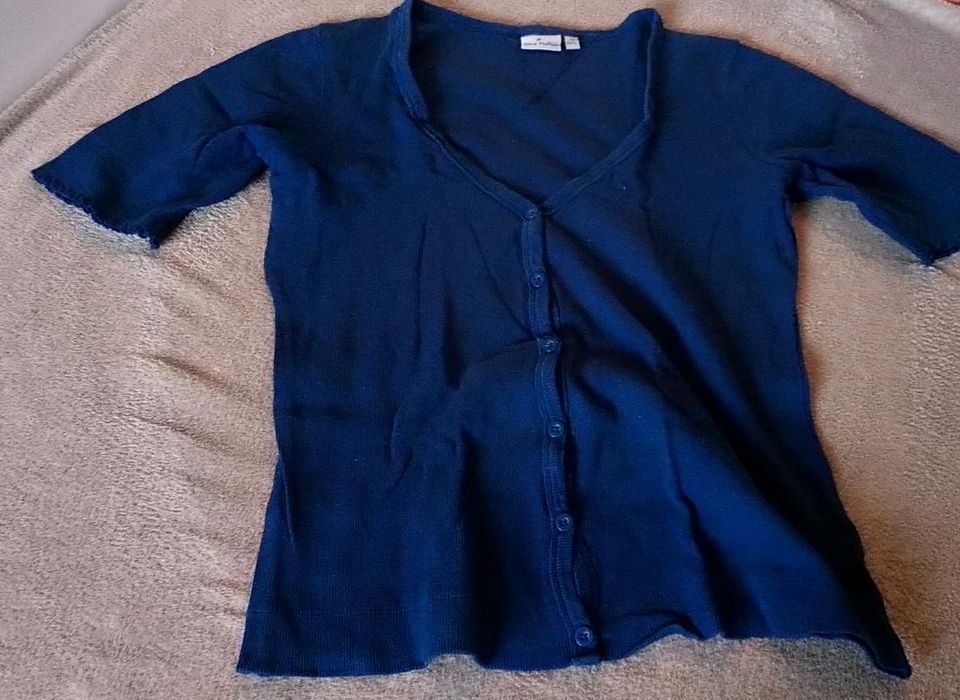 Kleidungs Paket Damen 5 Teile M Hose Jeanshemd Pullover Set blau in Aulendorf