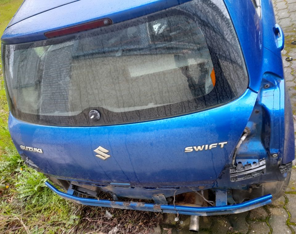 Suzuki Swift Stoßstange Achsträger schlachte Lenkung 2005-13 in Wadgassen