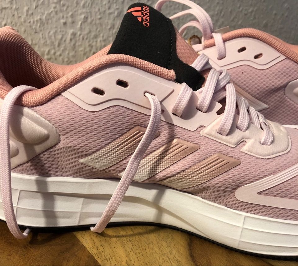 Adidas Schuh rosa Sportschuh Jogging Gr. 40,5 NEU in Viersen