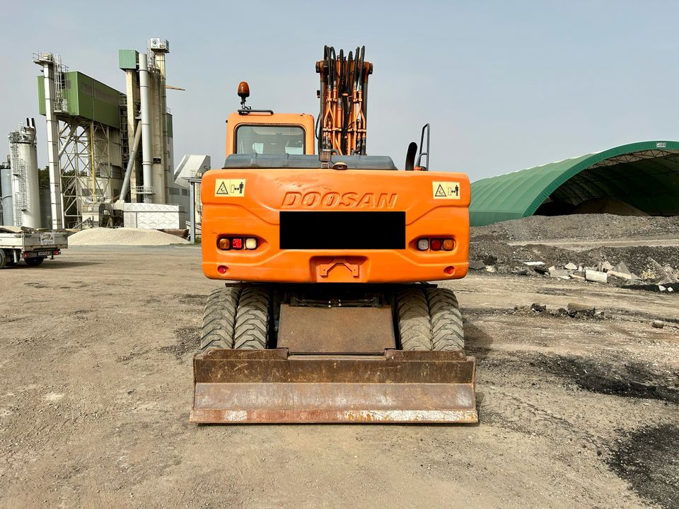 Doosan DX170W Mobilbagger 17,2t (2010 | 7.860h) in Amberg