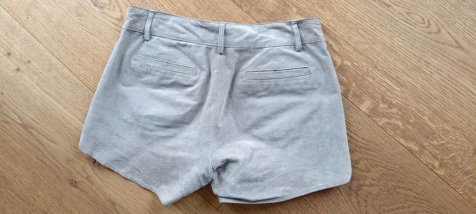 Echtleder Hotpants von Mango Größe xs Wildleder in Birken-Honigsessen