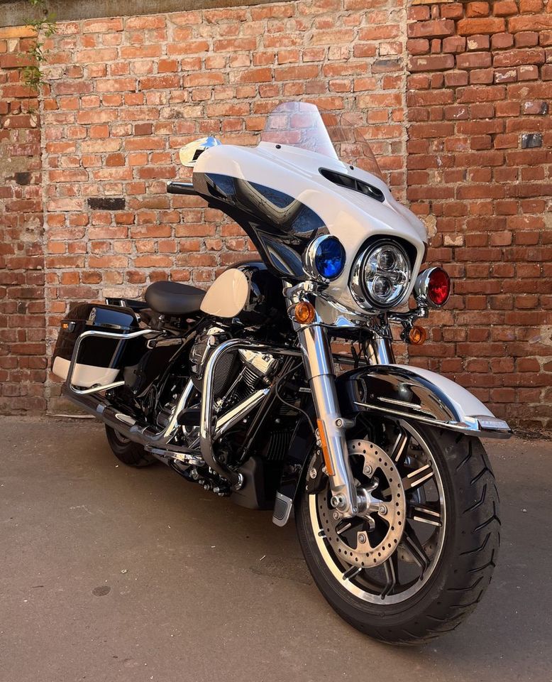 Harley-Davidson Electra Glide Police FLHTP in Leipzig