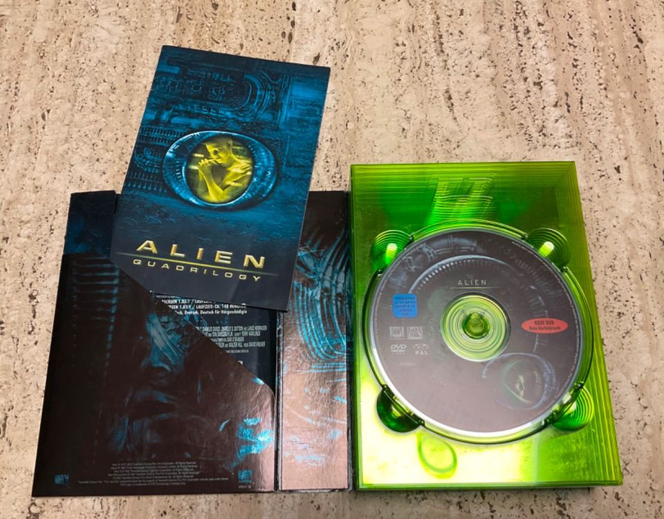 Alien Quadrilogy, Teil 1 - 4, DVD Box mit 9 DVDs in Hamburg