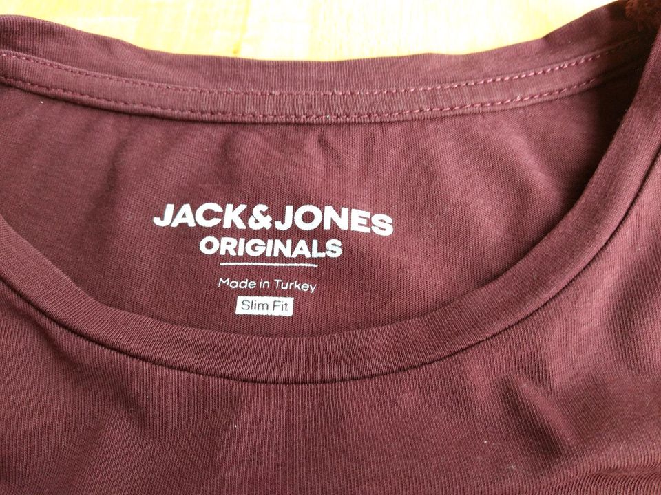 Jack and Jones T-Shirt Gr. S in Heiligenhaus