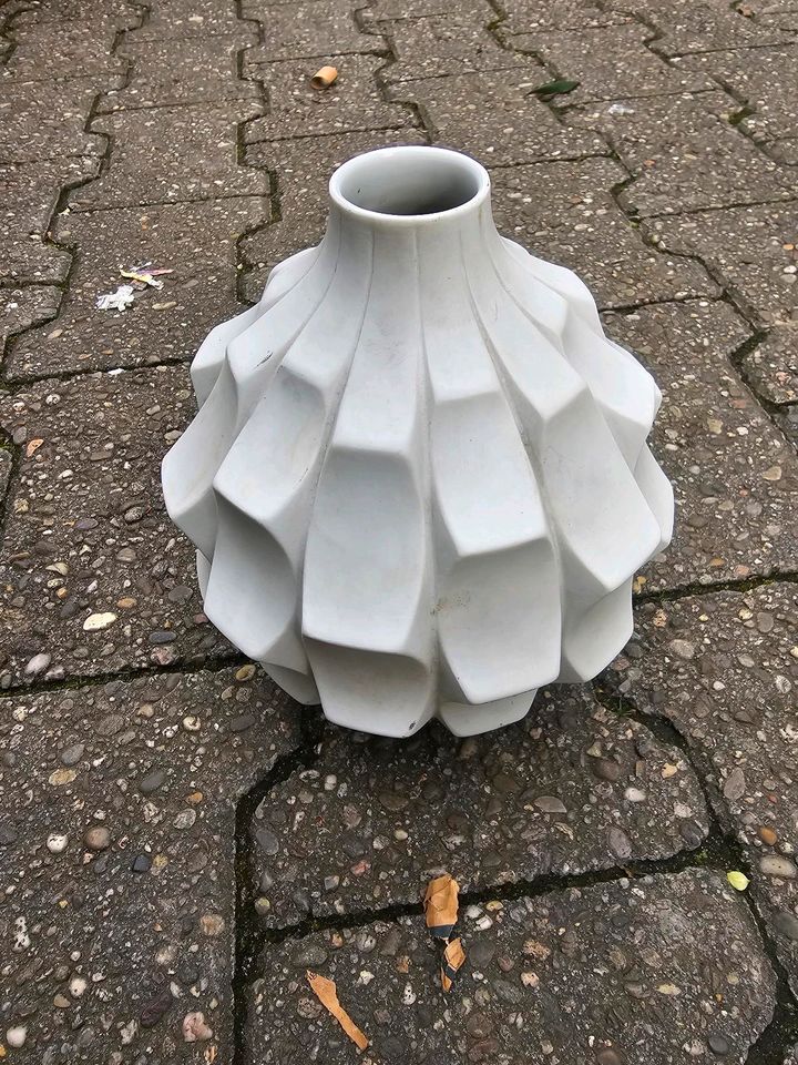 Hutschenreuther OP Art Vase Artischocke in Ludwigshafen