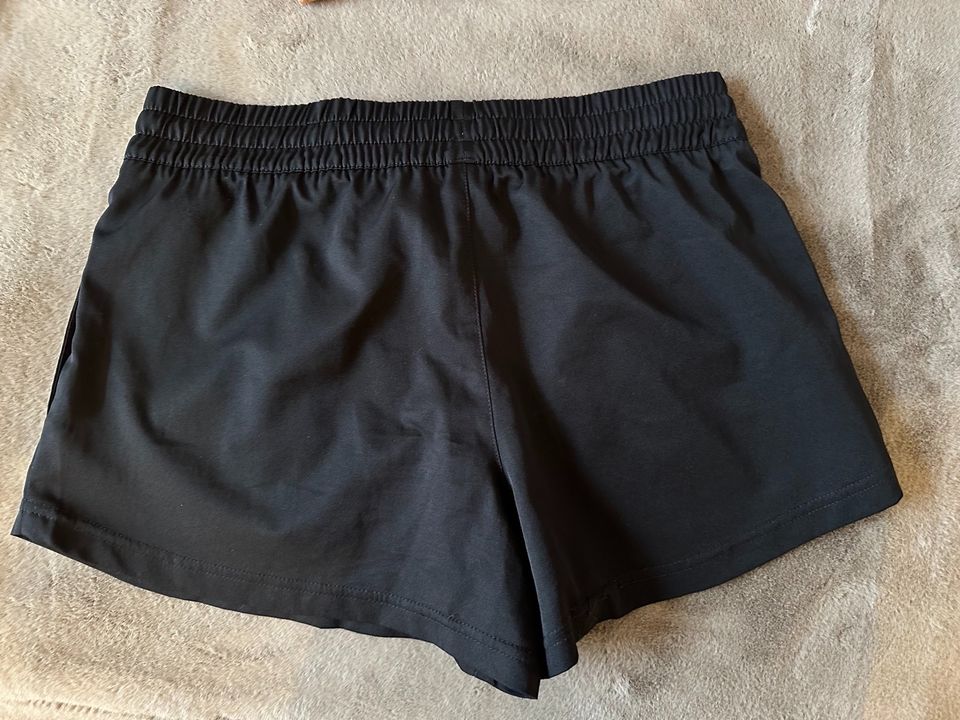 Puma Sport Shorts Gr. S schwarz Tennis Fitness Running in Achern