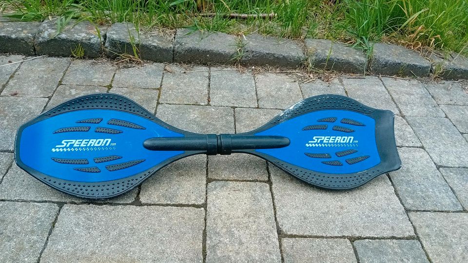 Speeron Snakeboard blau in Buchholz (Westerwald)