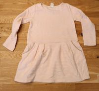 Kinderkleid Gr. 98/104 H&M Hessen - Lorch Vorschau