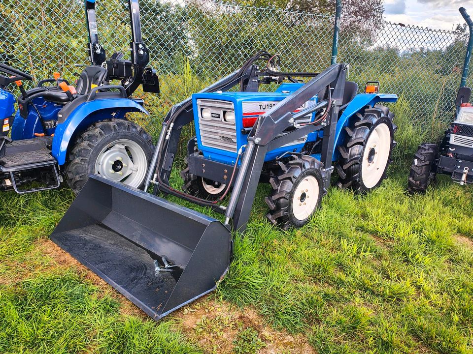 Kleintraktor 4X4, Trecker,Schlepper ISEKI TU 1900 + Frontlader in Marienheide