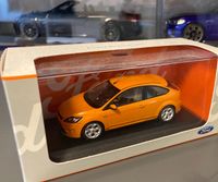 1:43 Minichamps Ford Focus ST Modellauto OVP (Kein 1:18) Hessen - Neu-Isenburg Vorschau