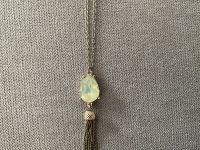 Sehr schöne Halskette mit grünem Edelstein Baden-Württemberg - Leonberg Vorschau