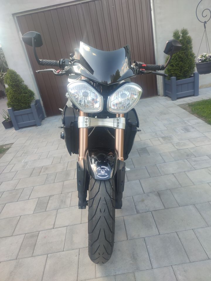 Triumph Speed Triple 1050 ABS in Görlitz