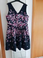 Süßes Cocktailkleid, Kleid mit Rosenprint, Sommerkleid Niedersachsen - Hambühren Vorschau