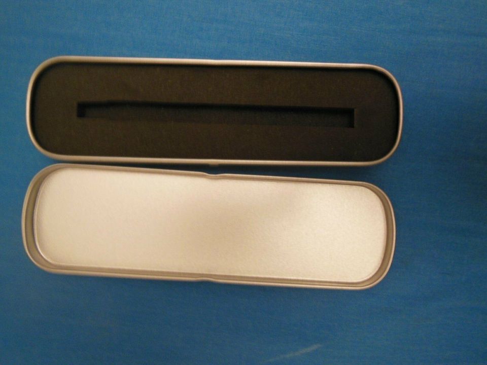 Metallbox,Geschenkbox,silberfarben,17 x 5 cm,oval in Neuenbürg