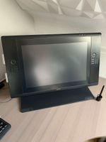 WACOM Cintiq 24HD DTK-2400 Grafiktablett mit OVP, Stift & Adapter Hessen - Karben Vorschau