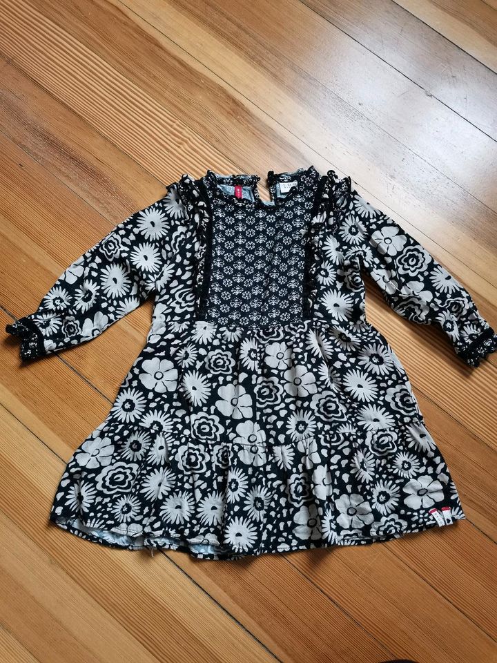 Wunderschönes Looxs Kleid, Gr. 104 in Saarbrücken