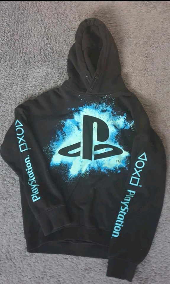 Playstation Pullover Größe 170 in Marl