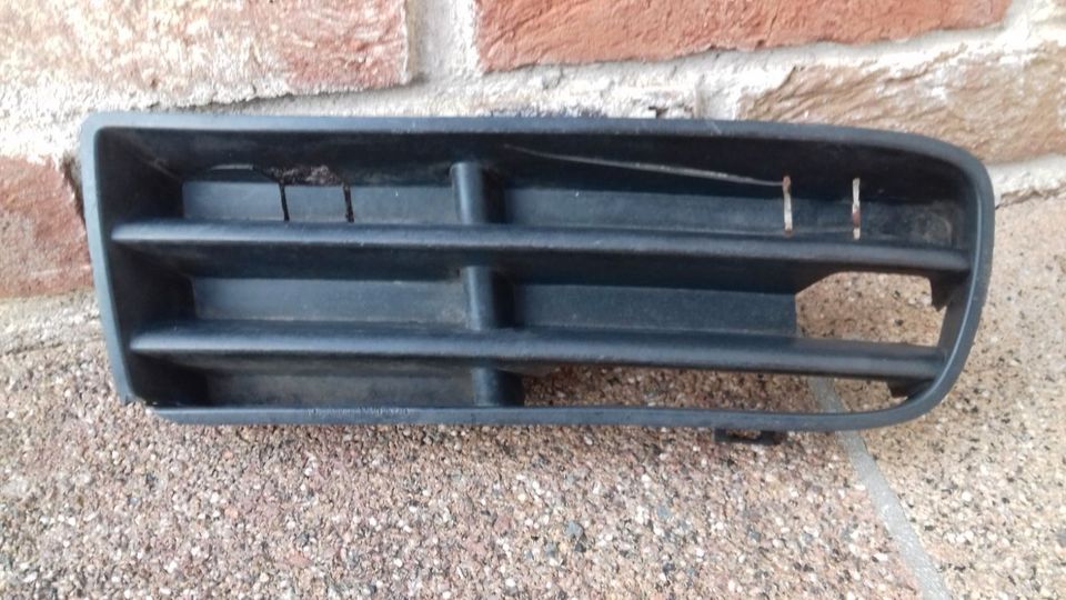 Original VW Golf 4 Stoßstange Abdeckung links 1J0853665B in Uslar