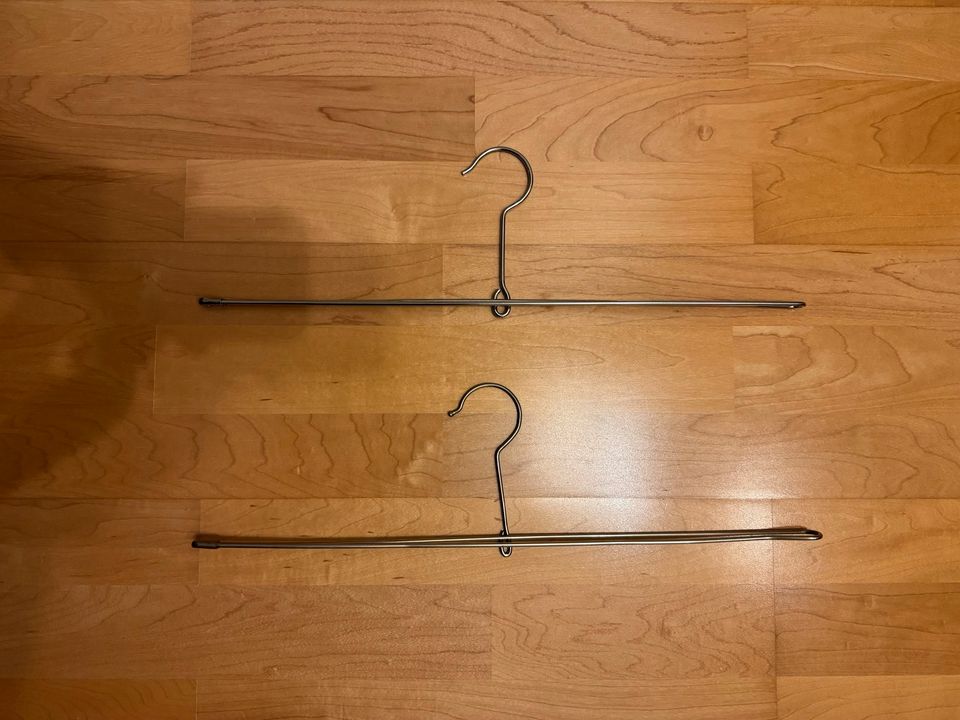 2 Hosenbügel Kleiderbügel aus Metall 42 cm in Karlsruhe