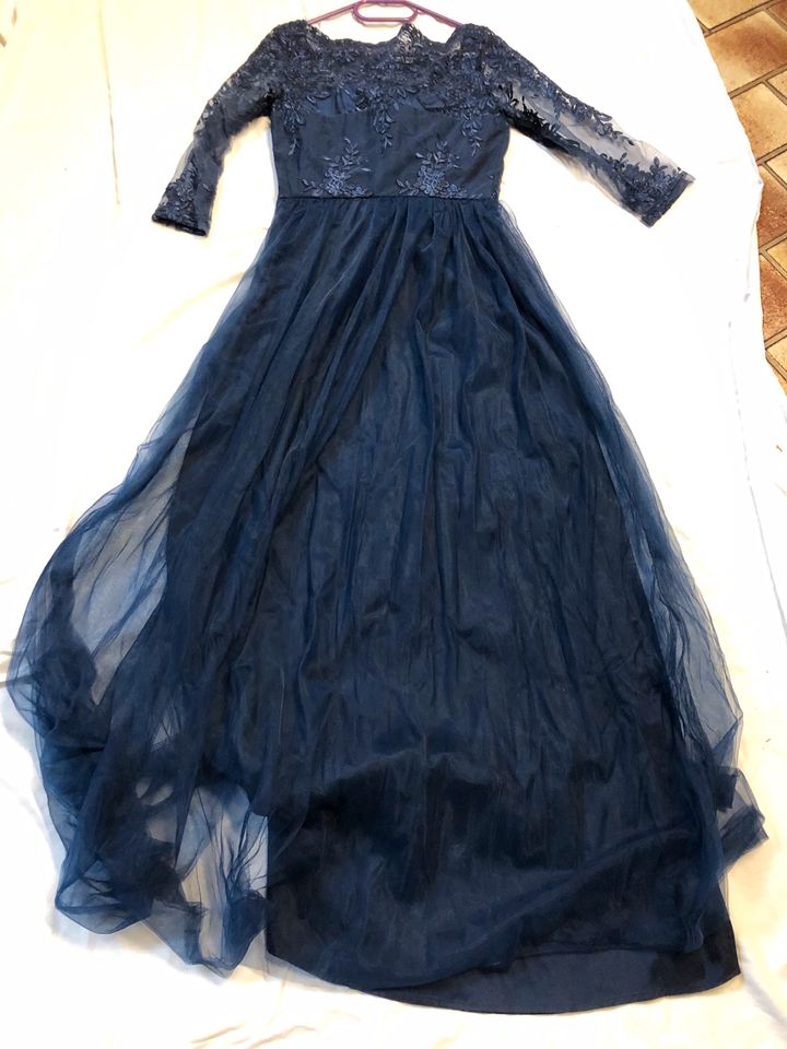 NEU Chi Chi London Kleid Abendkleid blau 38 Hochzeit Geburtstag in Seulingen