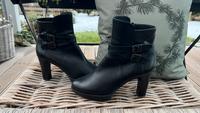 Unisa Stiefeletten Stiefel Gr. 37 Plateau schwarz grau Rheinland-Pfalz - Andernach Vorschau