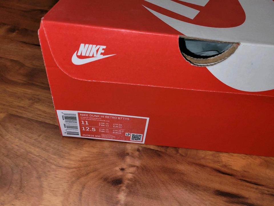 Nike Dunk High Retro BTTYS, White / Pine Green, EU45/UK10/US11 in Halsbrücke