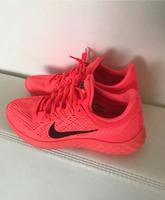 Nike Sportschuhe Gr. 38,5 Nordrhein-Westfalen - Ratingen Vorschau