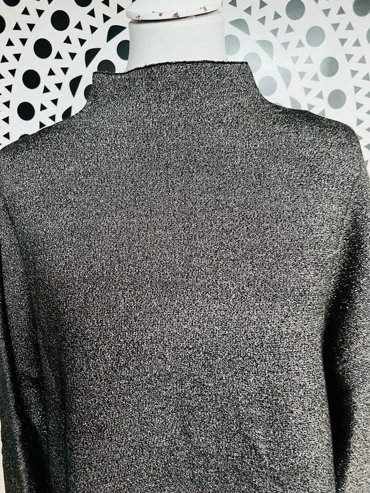 H&M Pullover in silber/grau Gr. M etwas oversize geschnitten in Memmingen