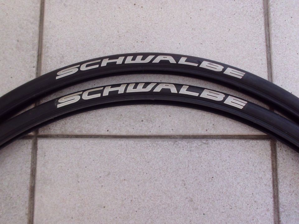 2 X SCHWALBE ULTREMO 23-622 (700x23C) Rennrad Reifen für Rolle in Melle