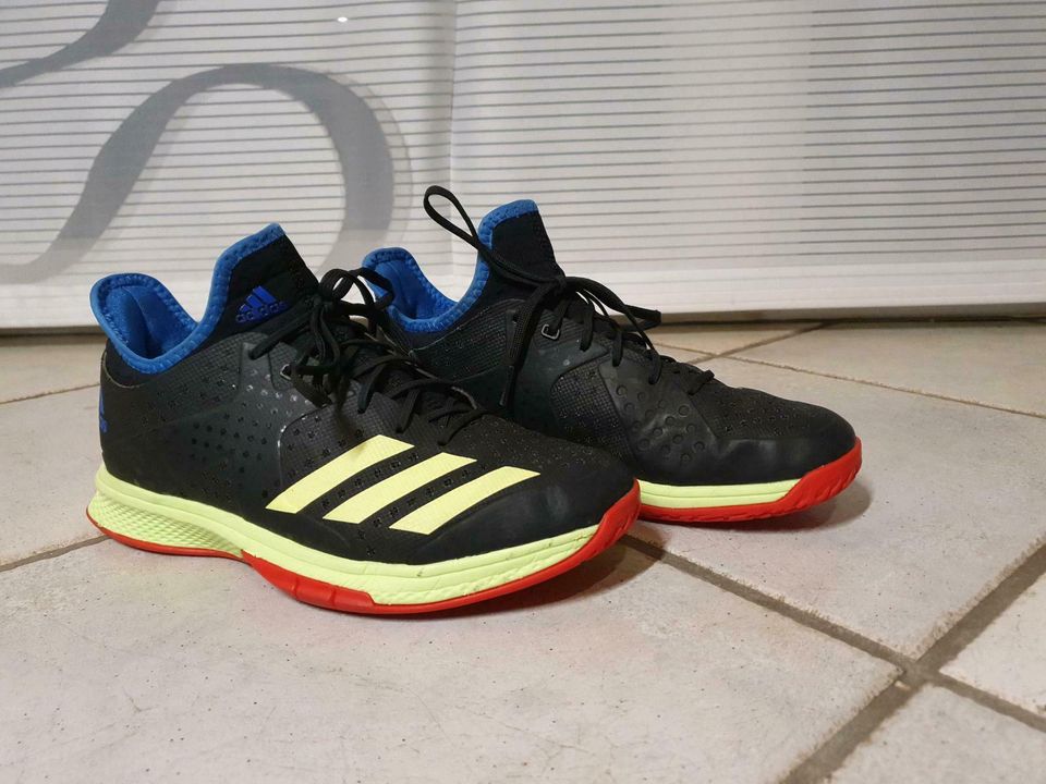 Adidas Tennisschuhe,Herren, Sportschuhe,Größe 39 / UK 6 in  Nordrhein-Westfalen - Grefrath | eBay Kleinanzeigen ist jetzt Kleinanzeigen