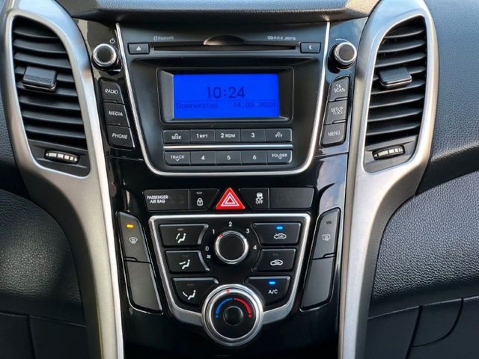 Hyundai i30 cw PDC AHK Bluetooth TÜV Garantie in Garbsen