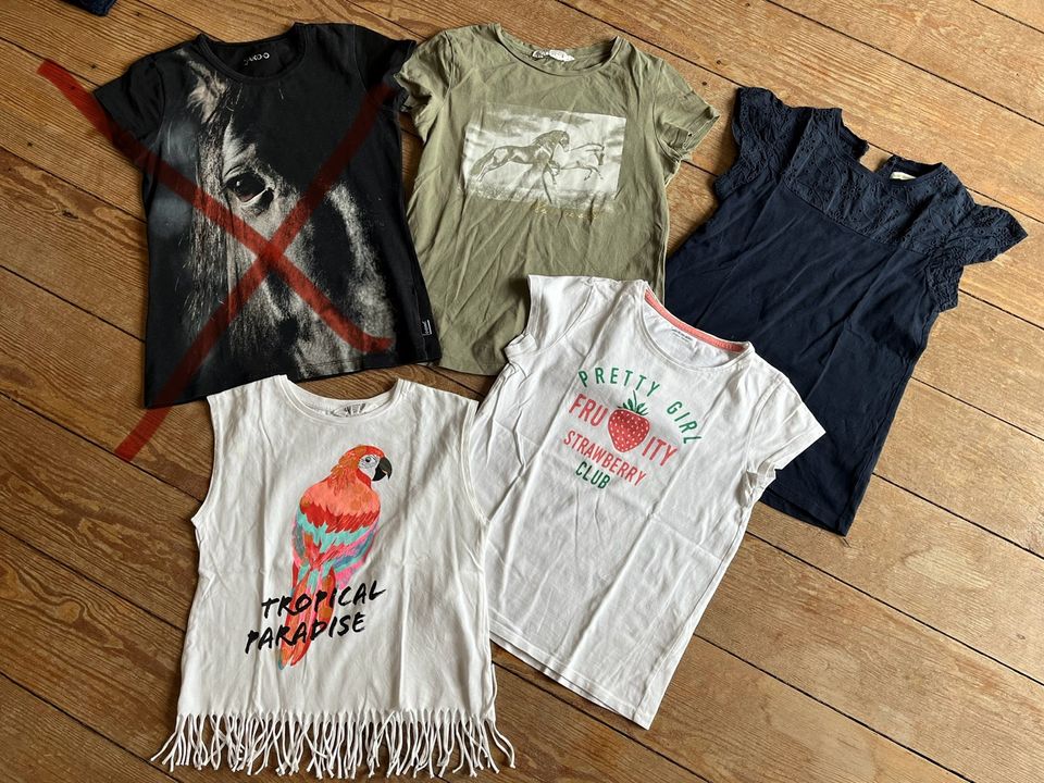 T-Shirts von H&M, Vertbaudet, Jako-O Gr. 140-146 in Hamburg