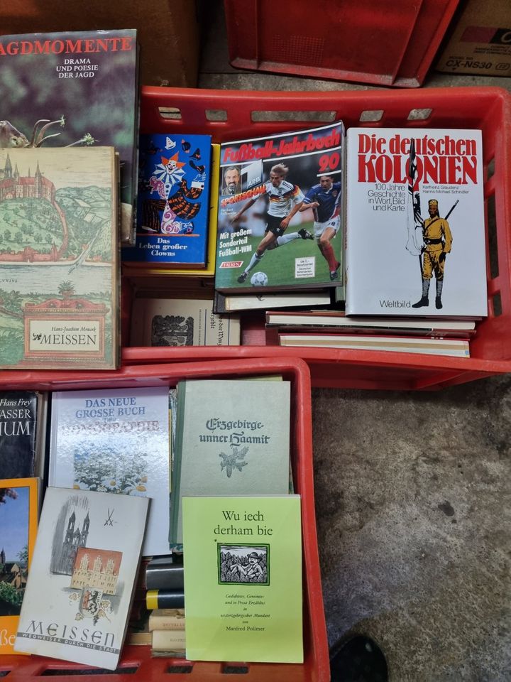 Bücher Kinderbücher Liederbücher Dachbodenfund DDR aberauch älter in Meißen
