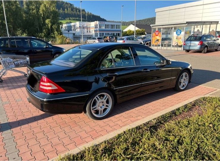 Mercedes C240, W203, Original V6 m. Sportfahrwerk AMG Style TÜV in Burladingen