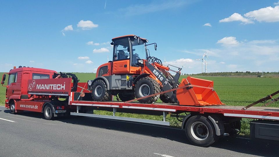 Traktorentransporte Fahrzeugtransporte Baumaschinentransporte in Meiningen