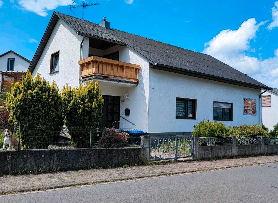 Freistehende Haus zu verkaufen in Maria Laach, 56653 Laacher See in Neuwied