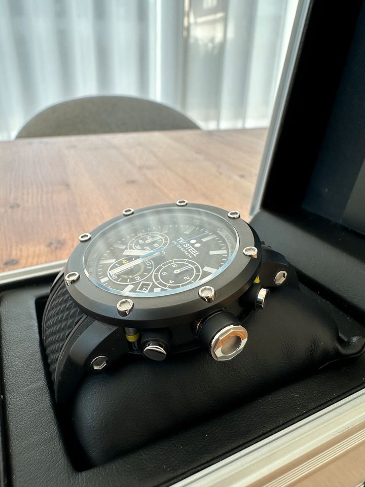 TW STEEL Special Edition VR46 Uhr Chronograph TW937 Grandeur Tech in Forchheim