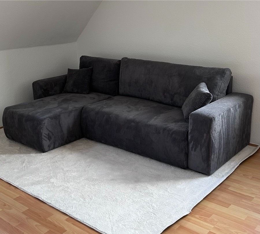 Dunkelgraue Cord Couch / Sofa in Köln