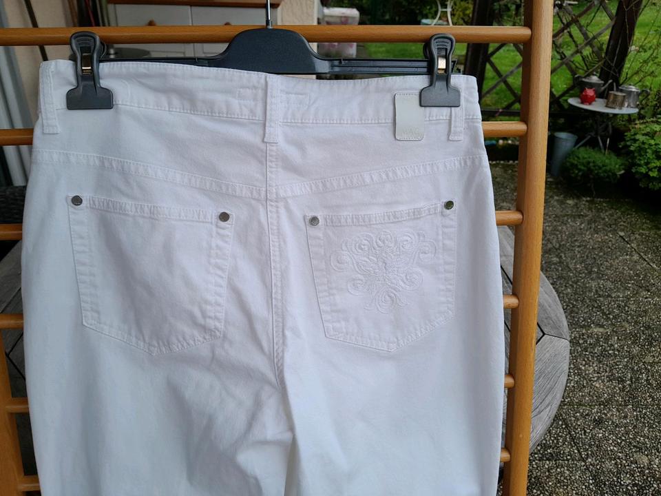 Leichte Damenjeans MAC Gr. 40 Bootleg Melanie Fleur Baumw. in Müschenbach