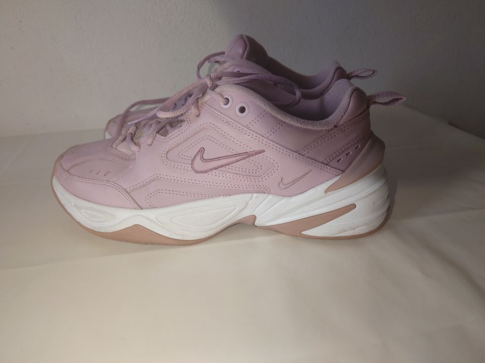 Nike Sneakers  rosa Gr. 40 wenig getragen in Detmold