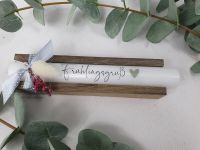 Stabkerze -Frühlingsgruß- Dekoriert mit Trockenblumen - OLIVE Bayern - Fensterbach Vorschau