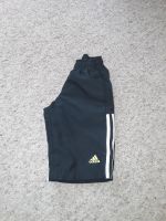 Sporthose, kurze Hose von adidas, grau, Gr. 116 Nordrhein-Westfalen - Kerpen Vorschau