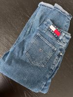 Tommy Jeans high rise tapered W25/L30 Nordrhein-Westfalen - Hilden Vorschau